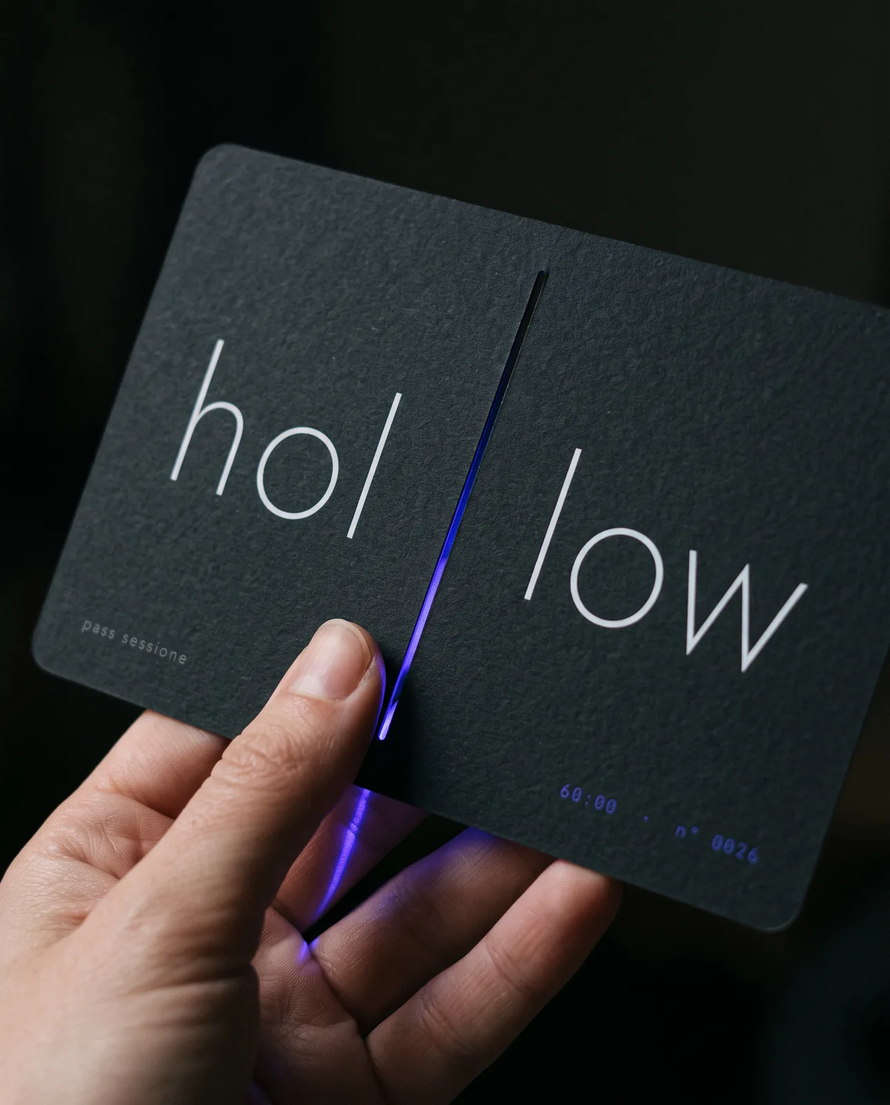 Strada 2: il pass di Hollow con hol e low separati da una fessura di luce
